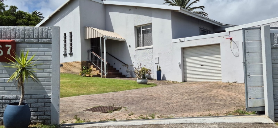 3 Bedroom Property for Sale in Rowallan Park Eastern Cape